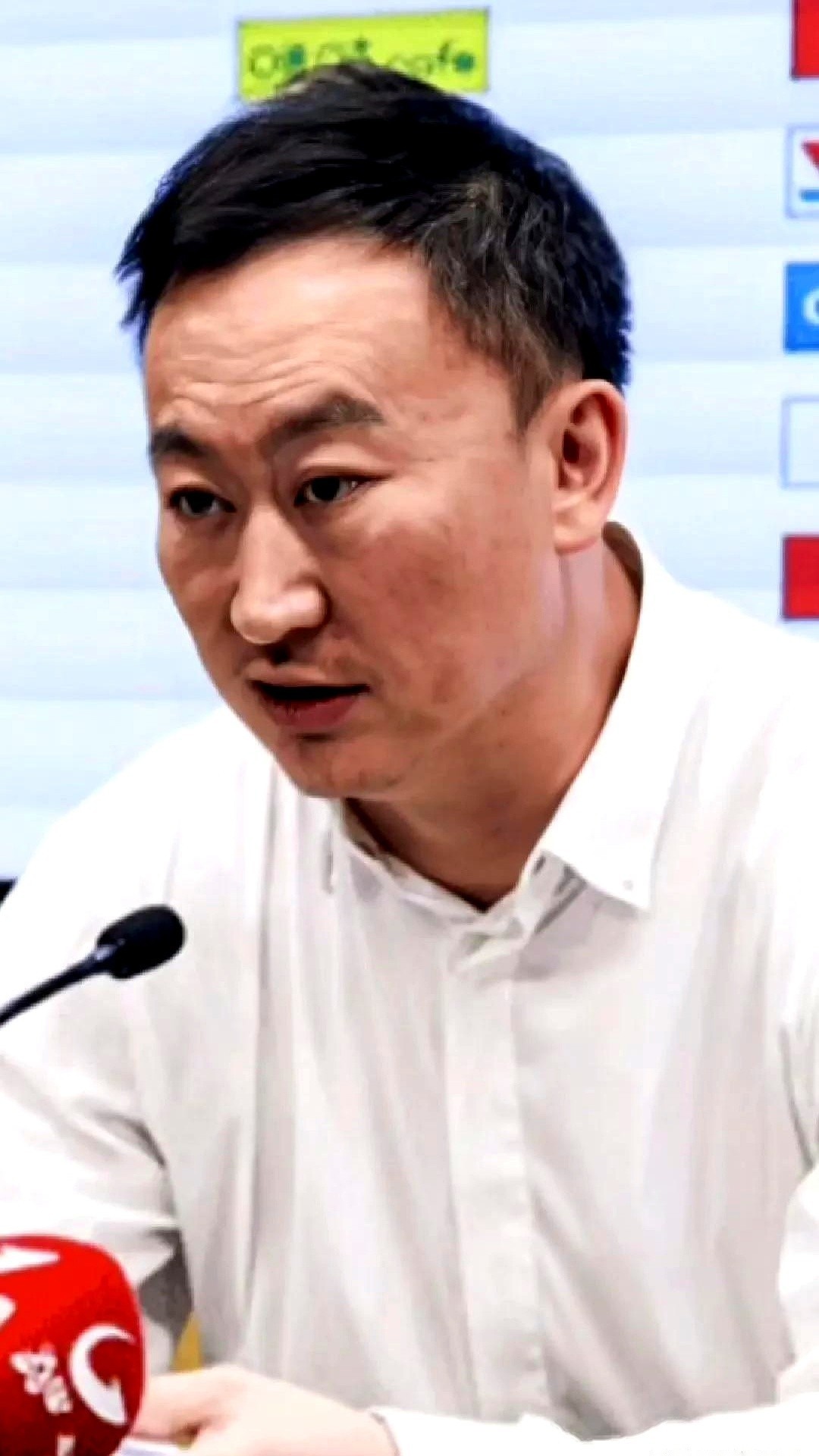 爱游戏热门游戏篮网队季后赛出局，主帅宣布引咎辞职，是一为什.