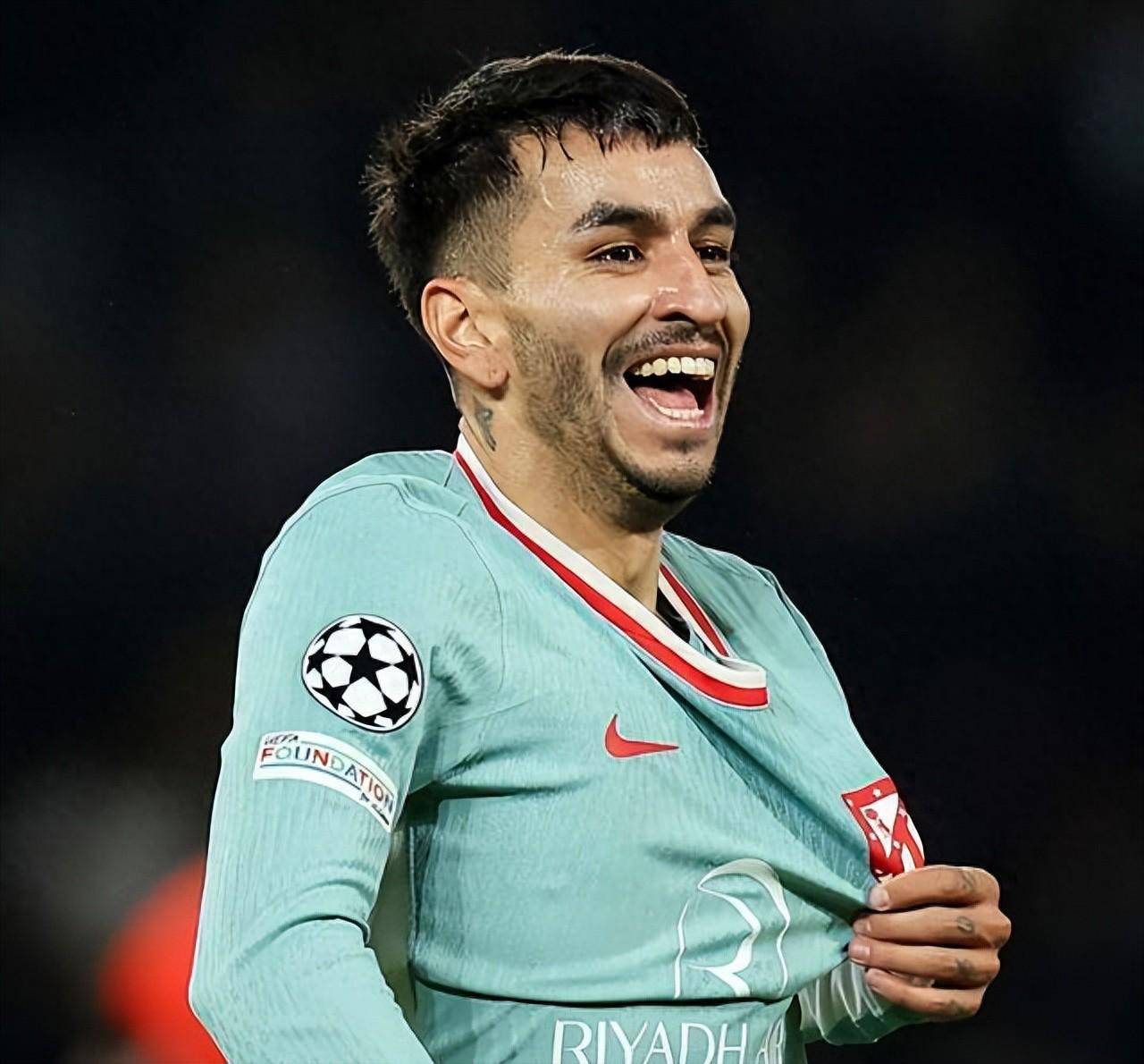 爱游戏2025必玩惊天逆转！巴黎圣日耳曼连追三球实现绝地反击，结果喜欢.