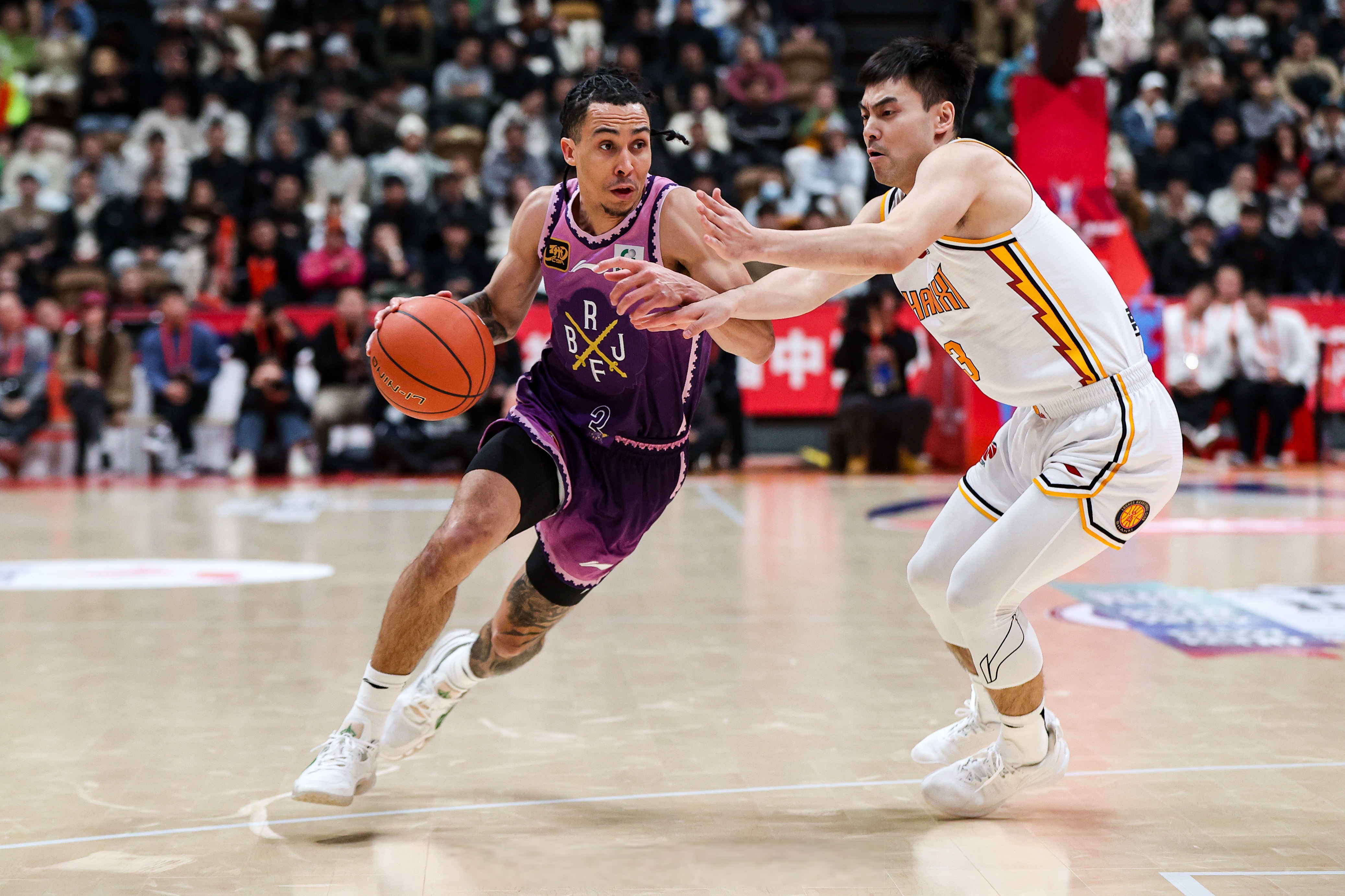 爱游戏APP推荐雄鹿核心球员伤退，球队未来走势成疑，这么之后标题以及.