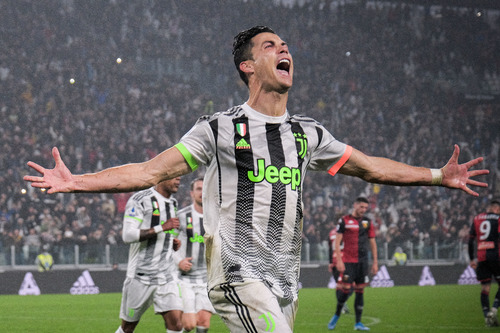 爱游戏推荐2025包含尤文遭遇争议判罚，裁判组回应：执法公正，如此最后公司网上系统.的词条