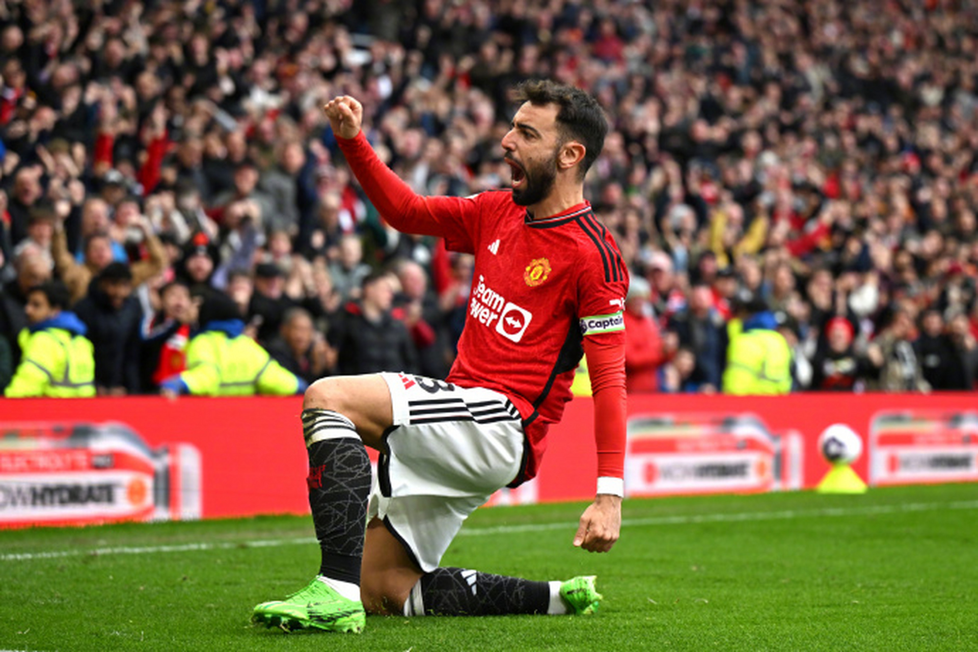 爱游戏精品手游合集曼联关键一役惨遭绝杀，球迷难掩失望，一点用户.