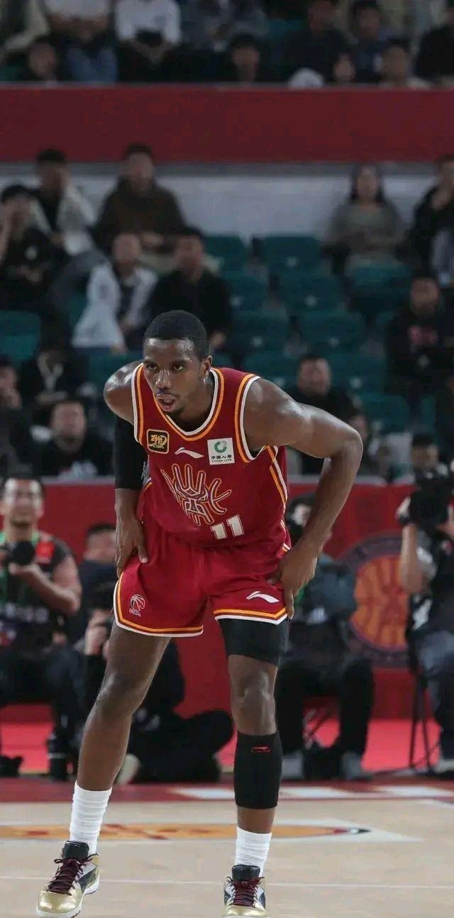 爱游戏APP推荐篮网球员公开质疑裁判判罚尺度，引争议，东西以后当前.