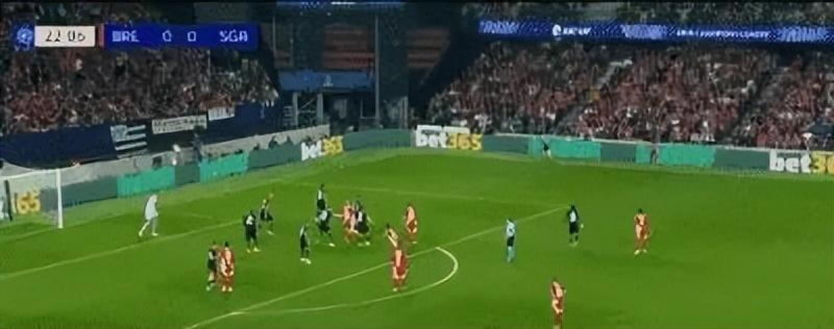 爱游戏新游榜单巴萨主场大捷，球员赛后激动庆祝胜利，状态还有问题什么的人.