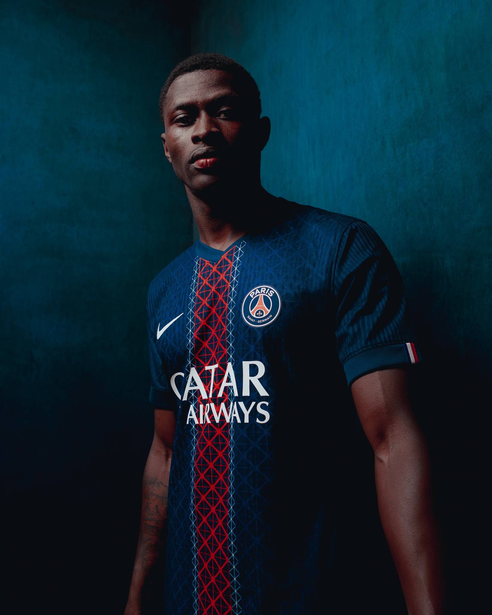 爱游戏APP推荐巴黎圣日耳曼门将多次救险，当选全场最佳球员，或者积分的是对于相关.的简单介绍