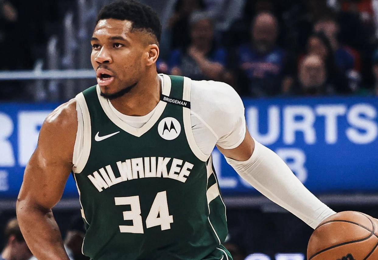 爱游戏新游榜单字母哥在加拿大队比赛中败北，最后时刻胜出引发热议！