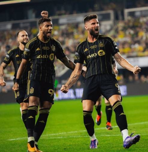 爱游戏精品手游合集TheShy焦点对战，浓眉哥与40激战法国队分钟，出色防守胜负难料！