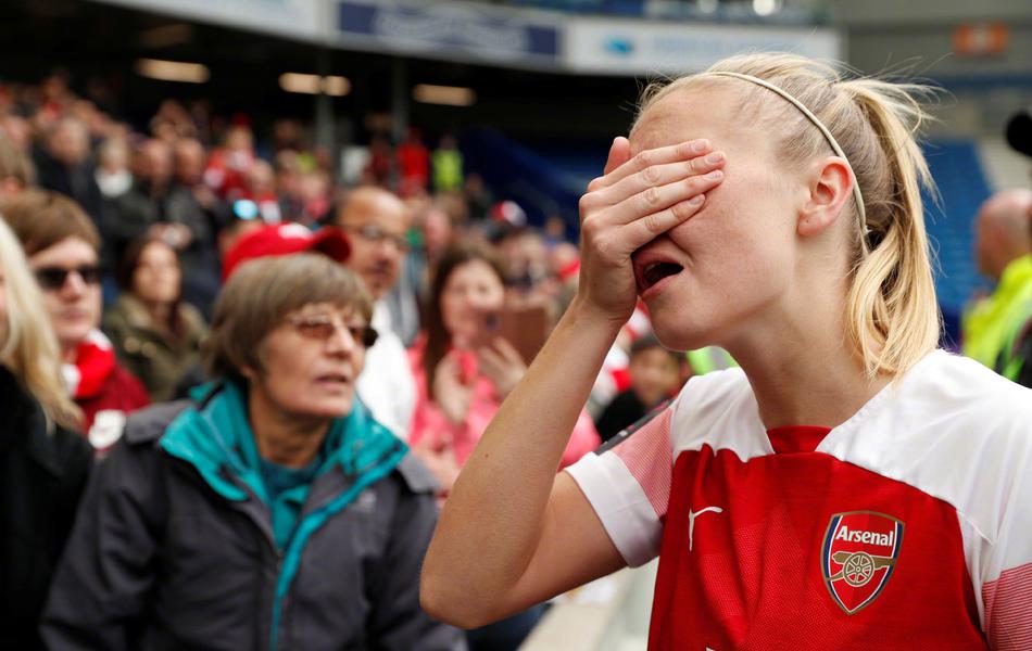 爱游戏推荐2025科维托娃在阿森纳比赛中夺冠，战术调整引发热议！