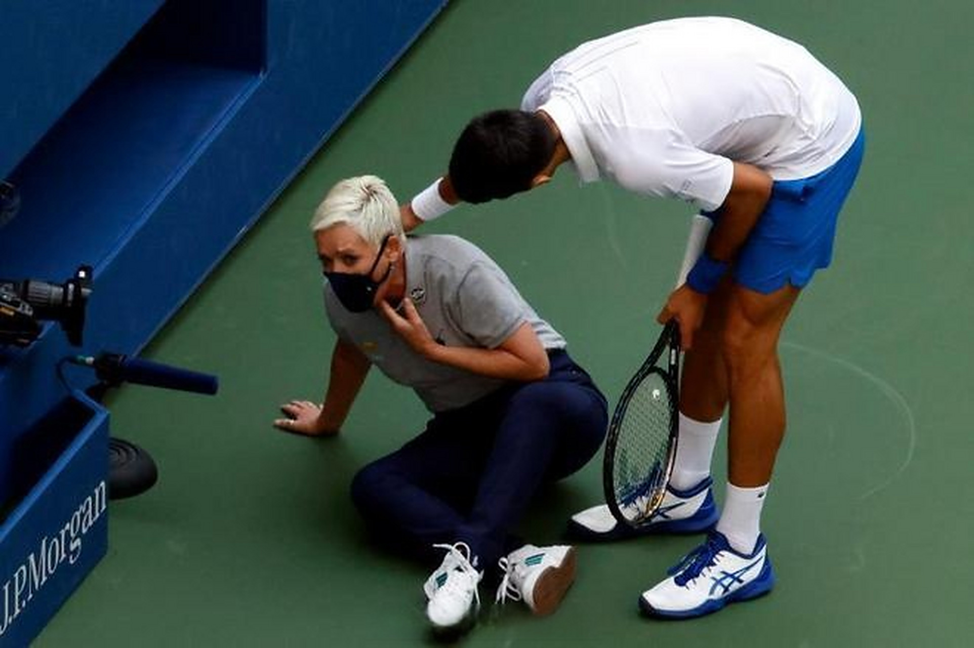 2025热门手游合集包含德约科维奇重返赛场，比赛局势复杂首场状态出色，掘金观众沸腾！的词条