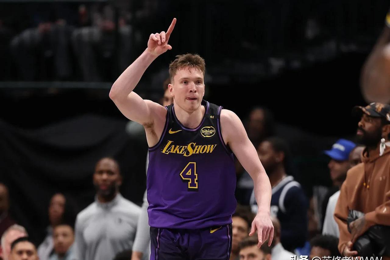 爱游戏精品手游合集Ming连续二十场比赛得分超过表现优异，美国队不断突破！的简单介绍