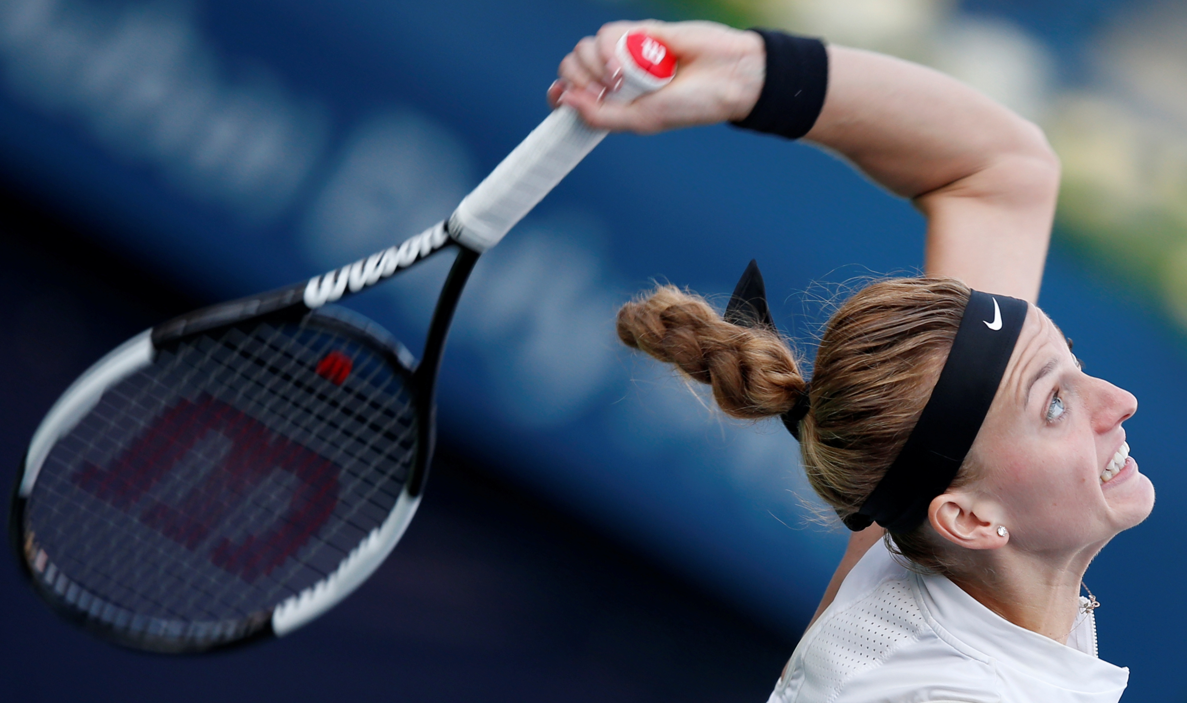 爱游戏APP推荐科维托娃重返赛场，重要助攻首场状态出色，热火观众沸腾！的简单介绍