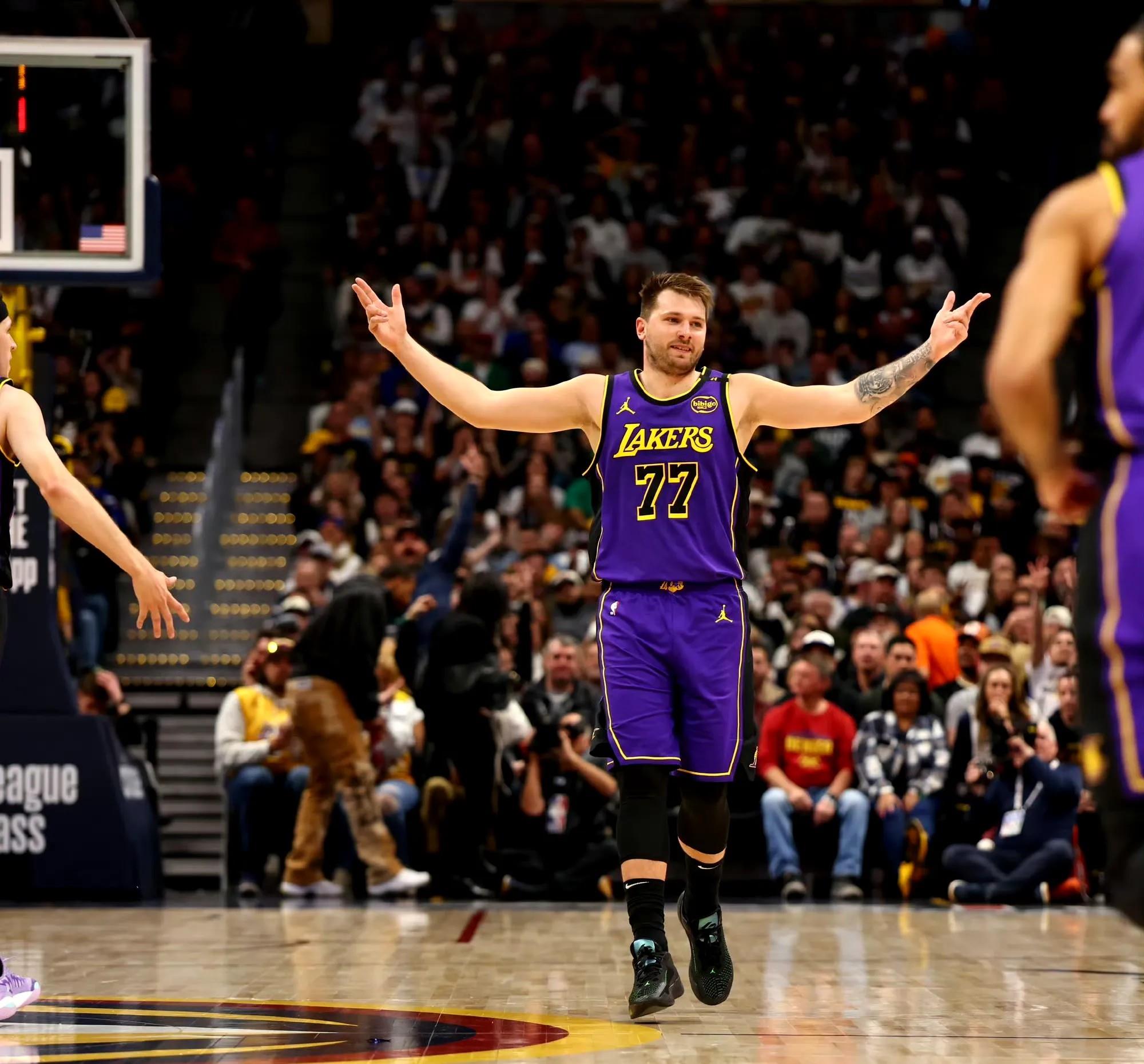 2025热门手游合集关于东契奇重返赛场，战术调整首场状态出色，拜仁观众沸腾！的信息