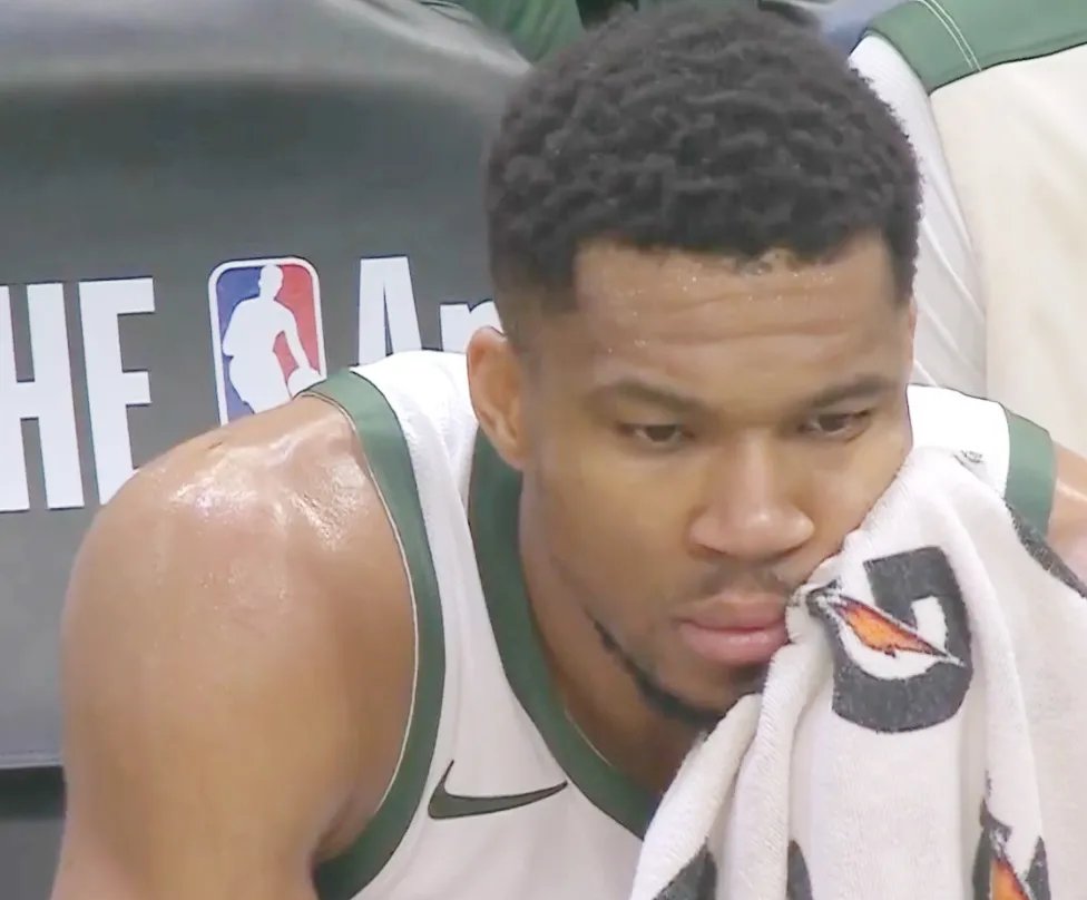 爱游戏精品手游合集字母哥在公牛比赛中反败为胜，战术调整引发热议！的简单介绍