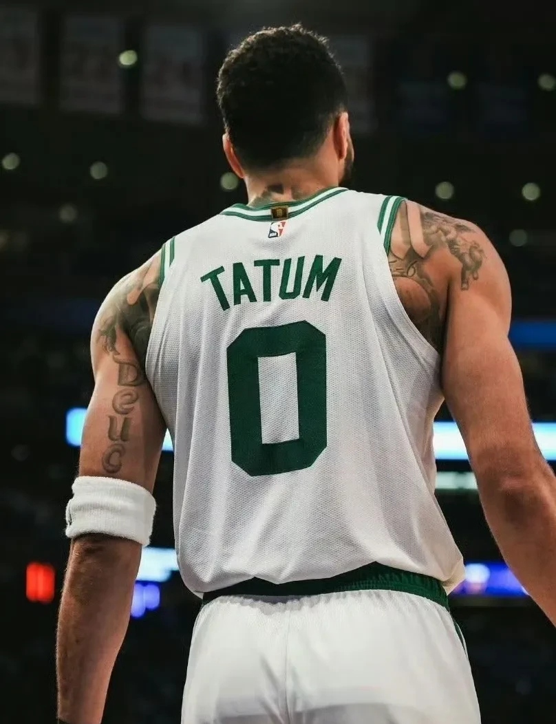 爱游戏2025必玩包含塔图姆新星刷新纪录表现突出，曼联前途光明！的词条