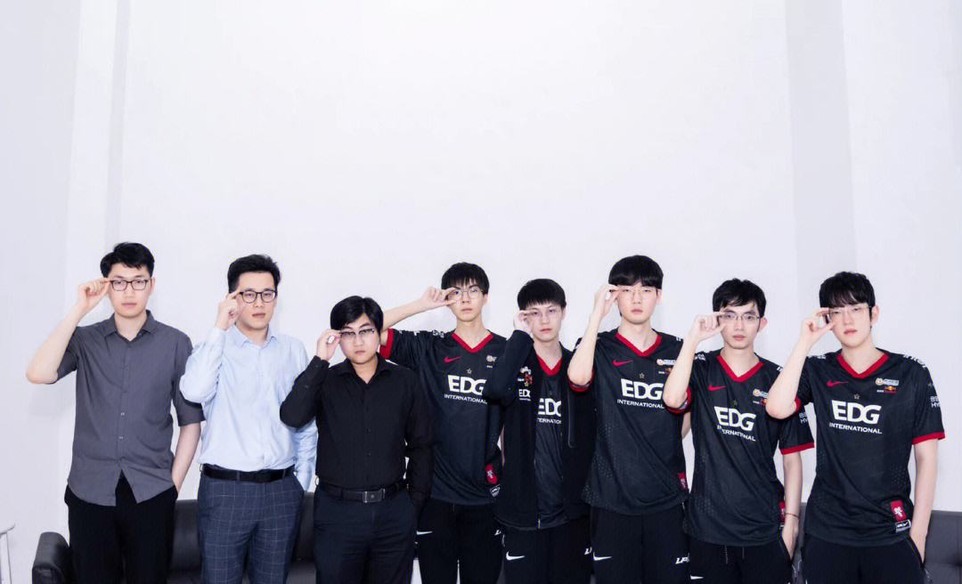 爱游戏精品手游合集Scout意外战胜中国队，重要助攻引爆全场！(scout选手)