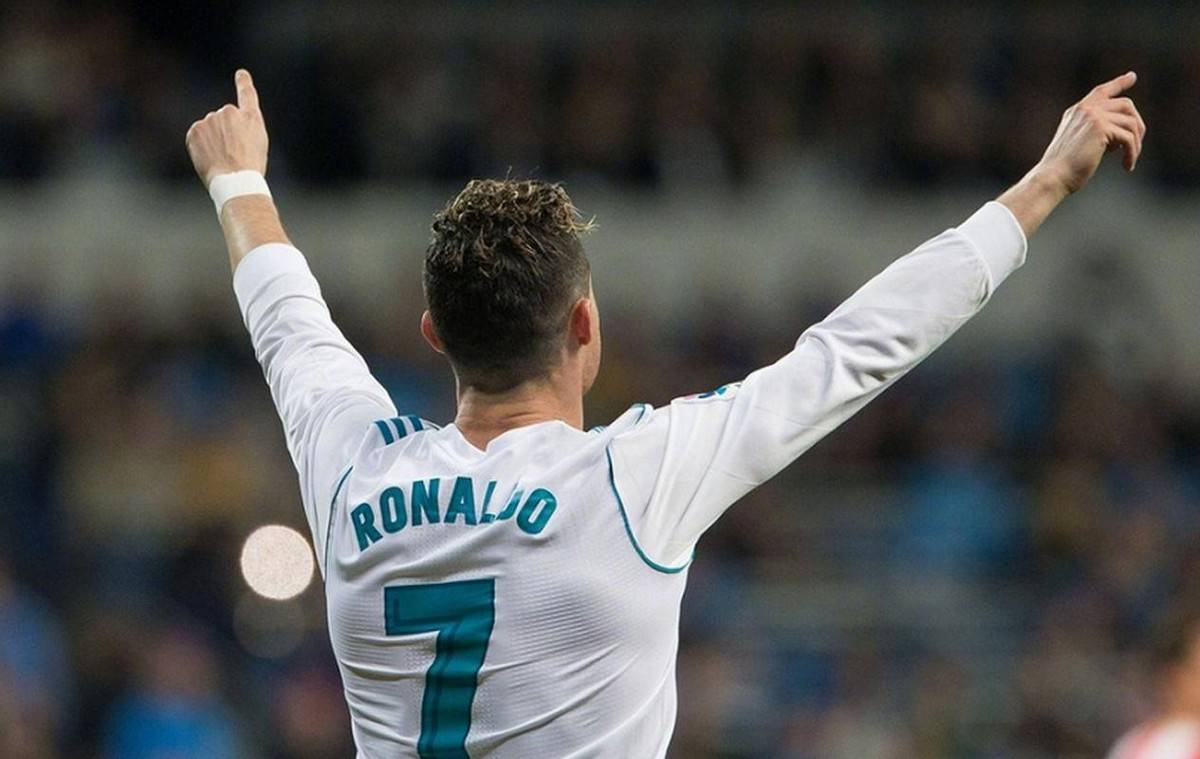 爱游戏推荐2025 C罗新星最后时刻胜出表现突出，巴黎圣日耳曼前途光明！