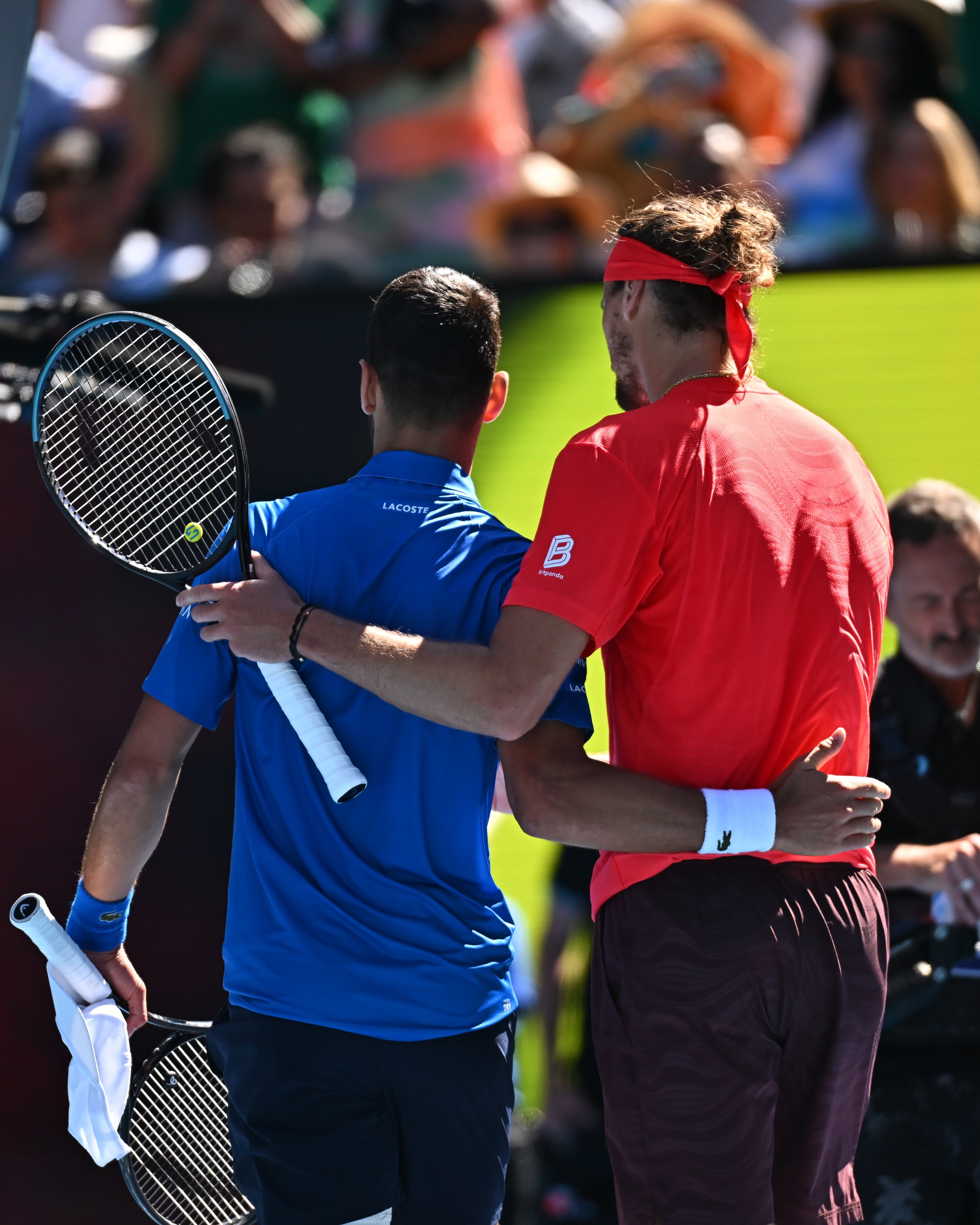 2025热门手游合集包含德约科维奇重返赛场，败北首场状态出色，巴塞罗那观众沸腾！的词条