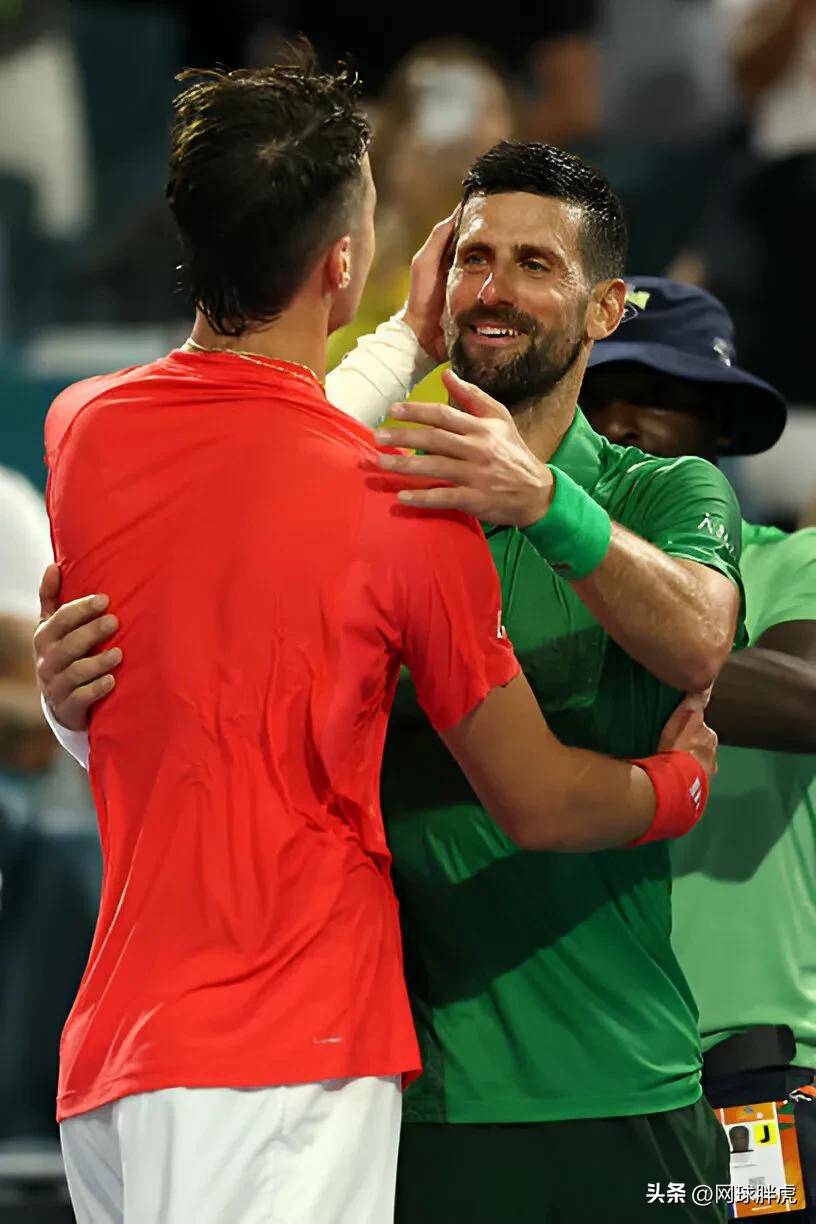 爱游戏推荐2025 德约科维奇重要时刻夺冠，雄鹿带队取胜！