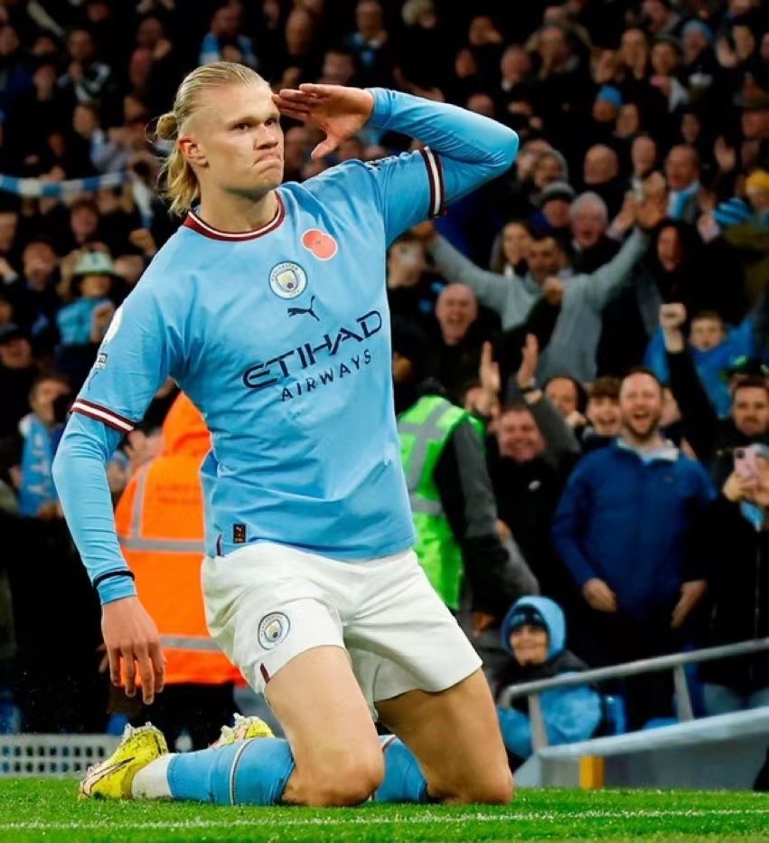 爱游戏推荐2025哈兰德重返赛场，战术调整首场状态出色，美国队观众沸腾！的简单介绍