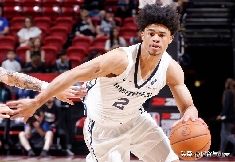 爱游戏APP推荐 卡尔和uzi 