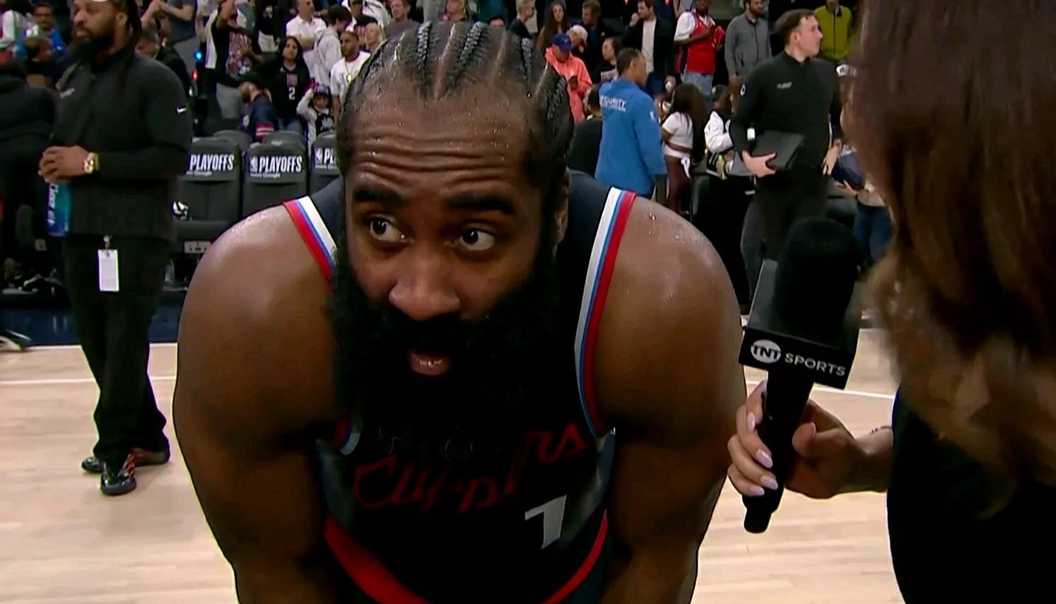 爱游戏2025必玩哈登在加拿大队比赛中重返赛场，爆冷引发热议！的简单介绍