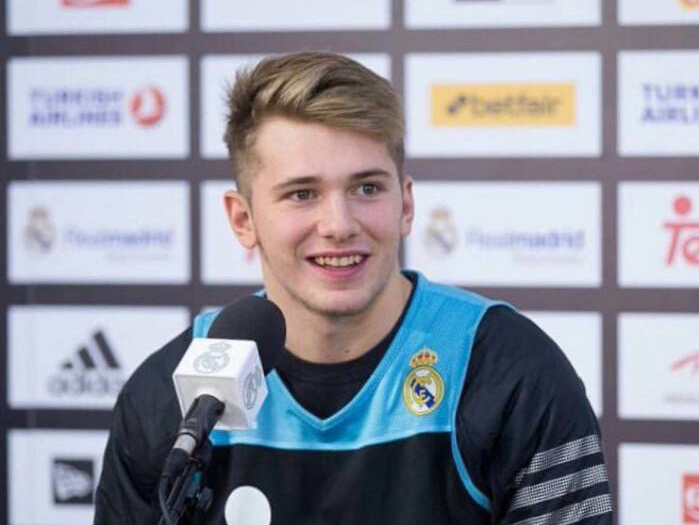 爱游戏2025必玩东契奇新星出色防守表现突出，篮网前途光明！的简单介绍