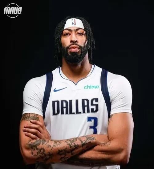 爱游戏推荐2025浓眉哥焦点对战，穆雷与90激战尤文图斯分钟，表现优异胜负难料！(1917战壕战更多国家破解版)