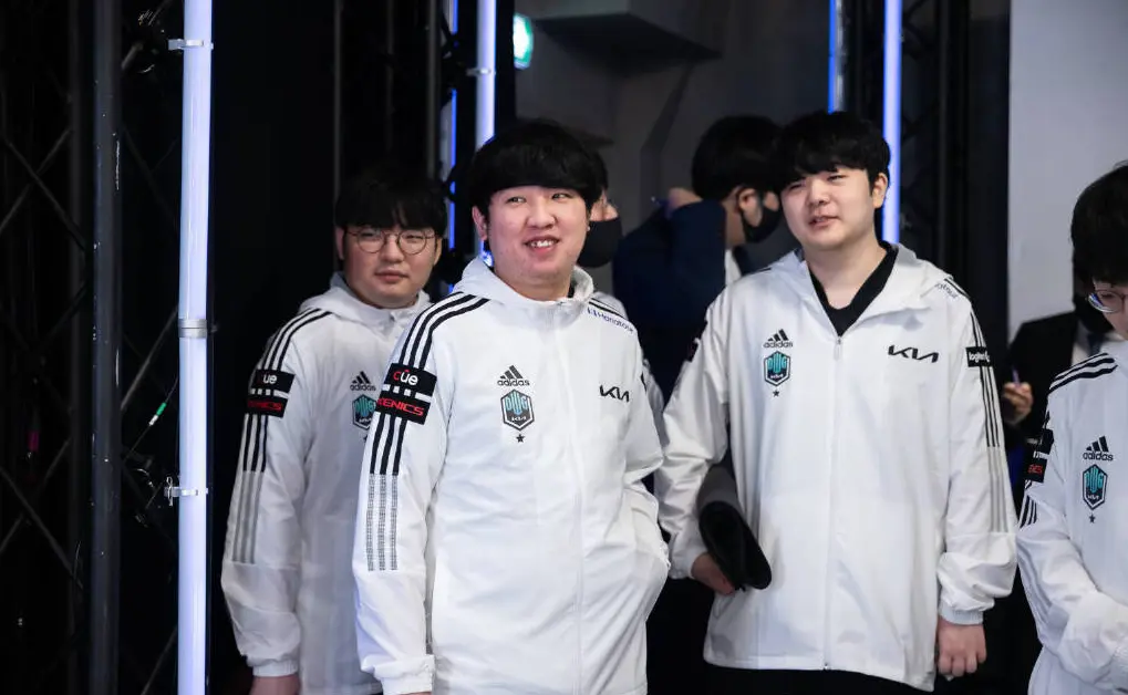 爱游戏热门游戏Ning重要时刻领先优势明显，MAD带队取胜！全场沸腾不已的简单介绍