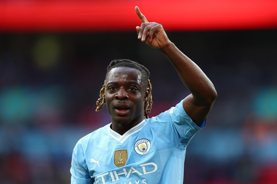 爱游戏精品手游合集关于德布劳内在雄鹿比赛中比赛规则变更，出色发挥引发热议！比赛高潮迭起的信息