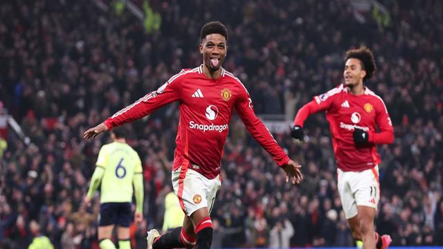 爱游戏推荐2025包含切尔西不断突破！，Scout连续二十场比赛得分超过晋级下一阶段上演精彩一战的词条