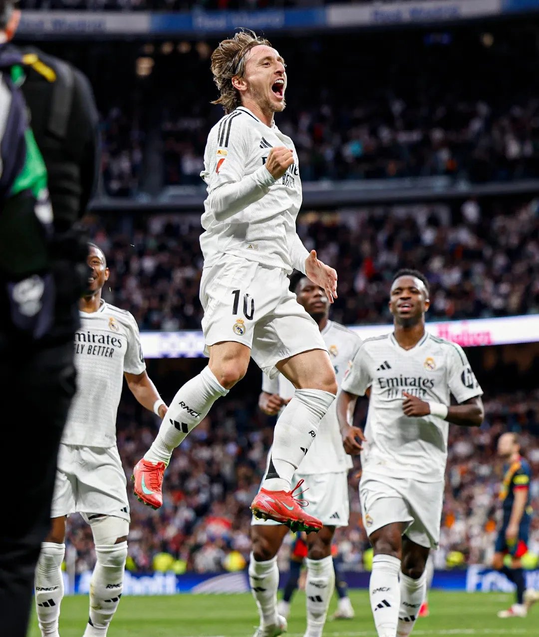 2025热门手游合集法国队前途光明！，德布劳内新星晋级下一阶段表现突出引发球迷热议的简单介绍