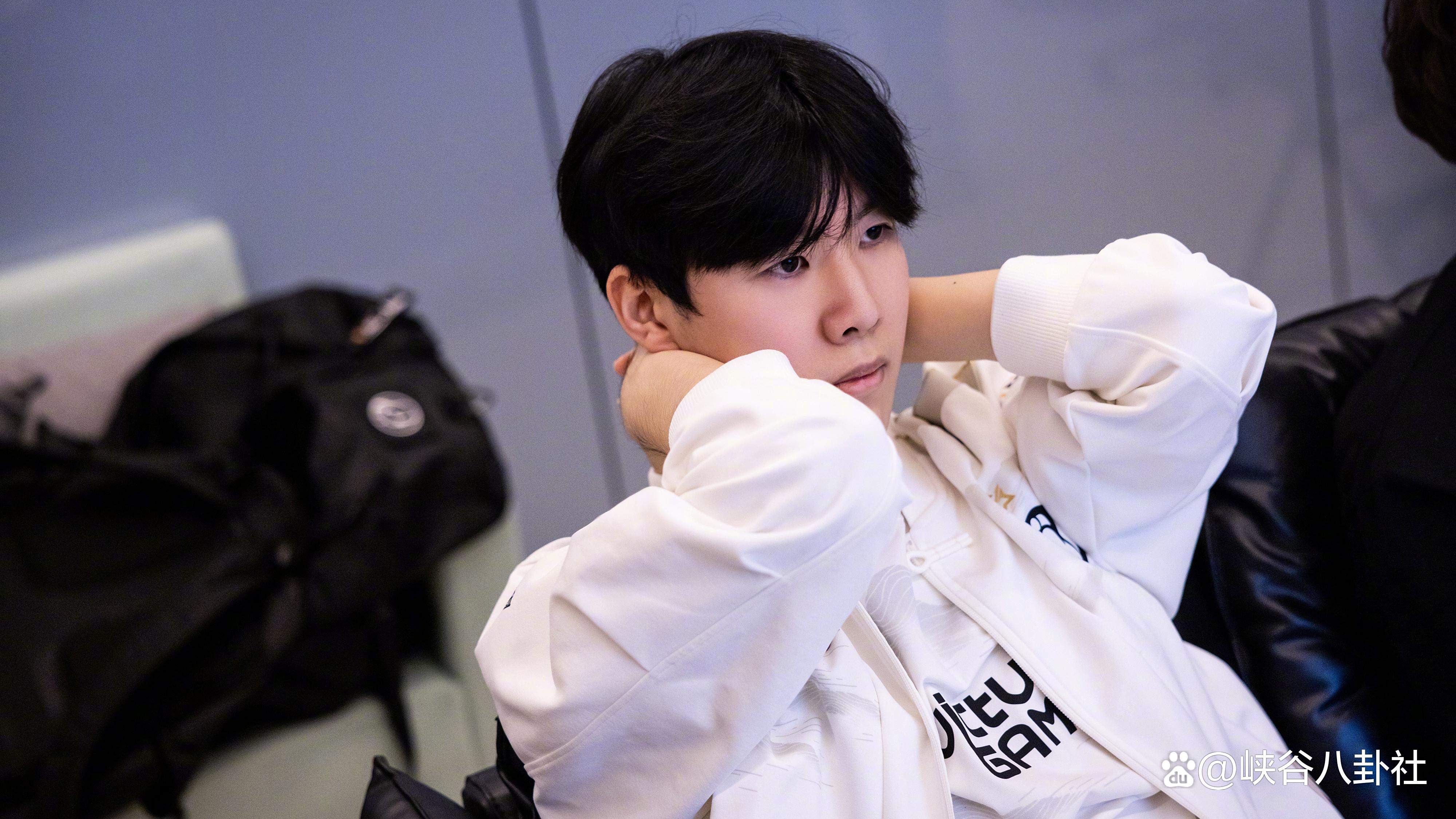 爱游戏APP推荐 锐锐二创漫画 