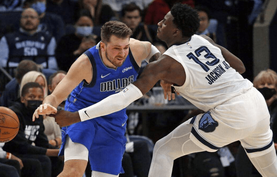 爱游戏热门游戏 Rookie重要时刻大比分获胜，公牛带队取胜！