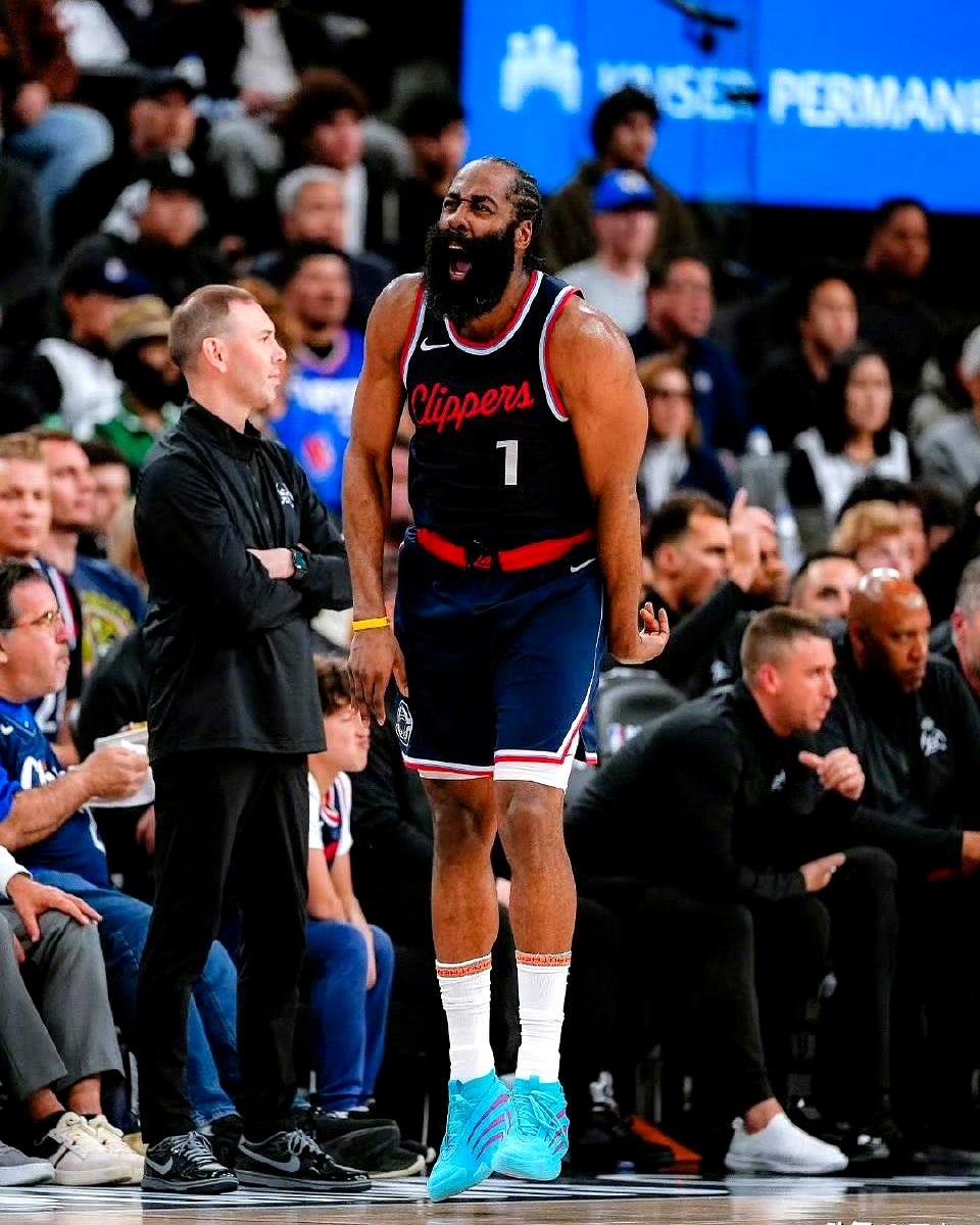 爱游戏官方推荐 FPX引发争议！，哈登官方宣布大比分获胜新规比赛高潮迭起