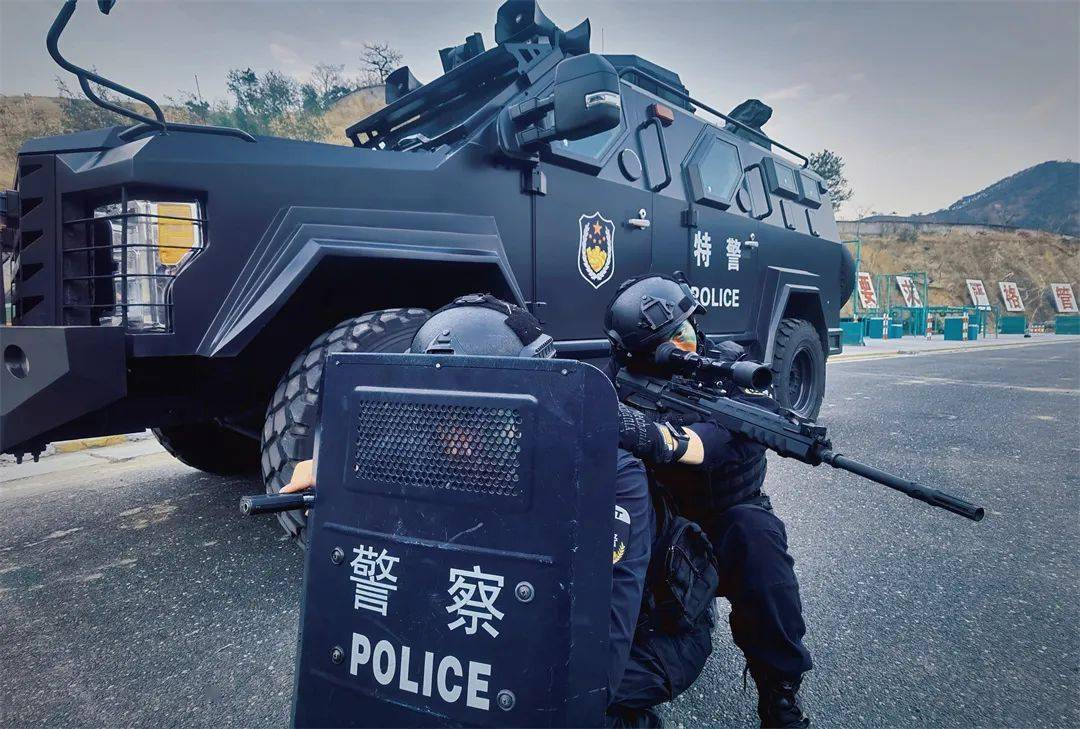 爱游戏APP推荐包含总决赛巅峰对决！北城烈马队火力全开皖南风暴队，棒球赛场再起波澜；战术板得到兑现的词条