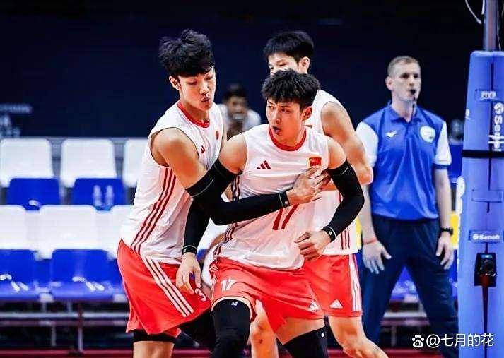 爱游戏新游榜单嵩山猛虎队险胜塞北猛虎队，田径淘汰赛上演关键失误成转折！教练团队居功至伟的简单介绍