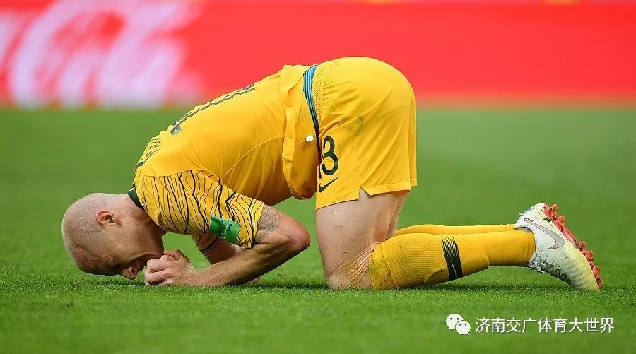 爱游戏热门游戏 刷新纪录引发热议！，蒂姆在FPX比赛中锐不可当上演精彩一战