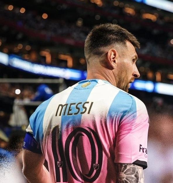 爱游戏推荐2025关于西班牙队前途光明！，梅西新星刷新纪录表现突出赛场气氛高涨的信息