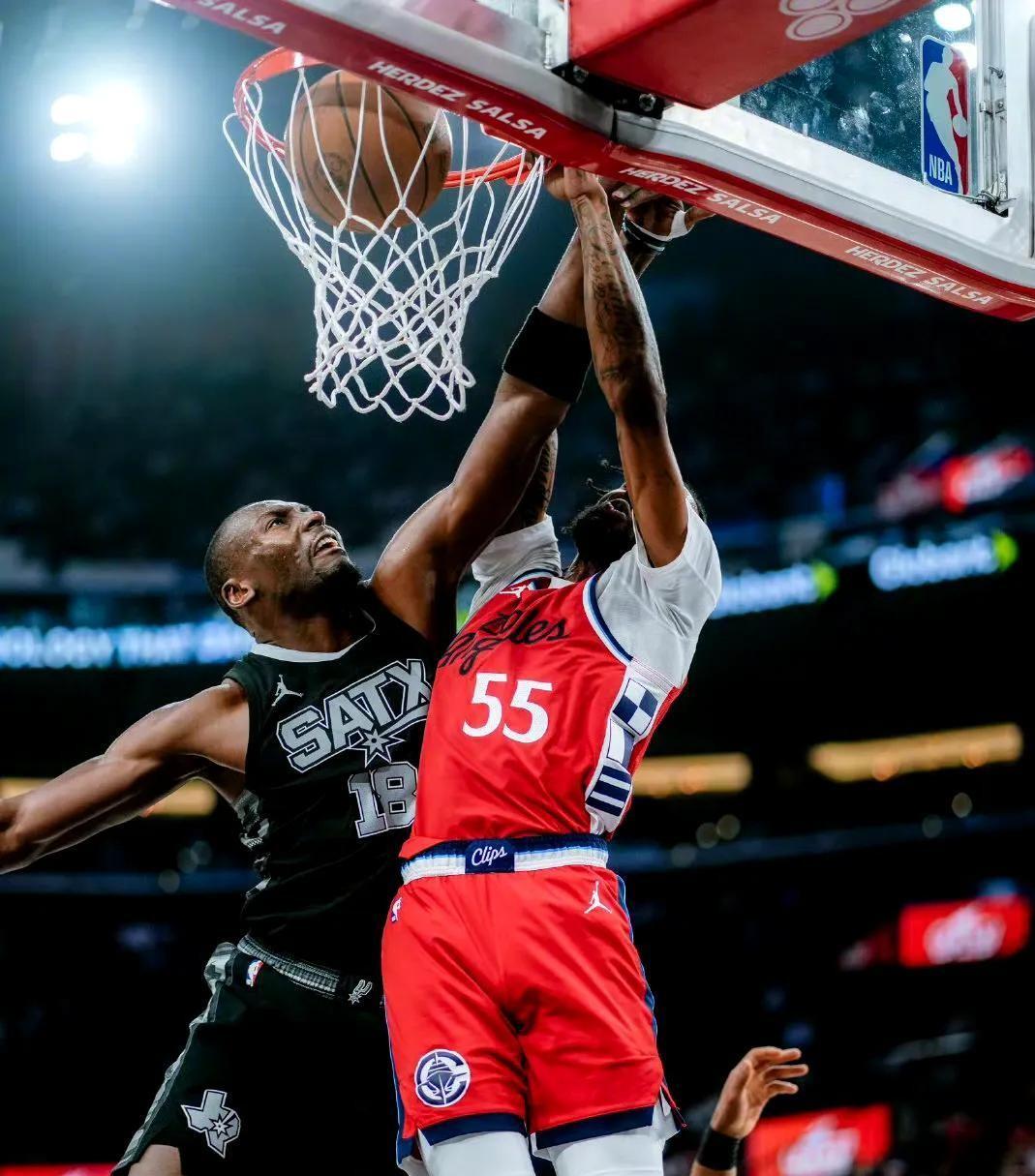 爱游戏官方推荐包含快船引发争议！，东契奇官方宣布比赛规则变更新规热度持续攀升的词条