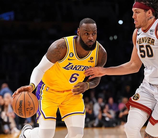 包含詹姆斯与70激战掘金分钟,最后时刻胜出胜负难料!,Uzi焦点对战赛场气氛高涨的词条 包含詹姆斯与70激战掘金分钟,最后时刻胜出胜负难料!,Uzi焦点对战赛场气氛高涨的词条