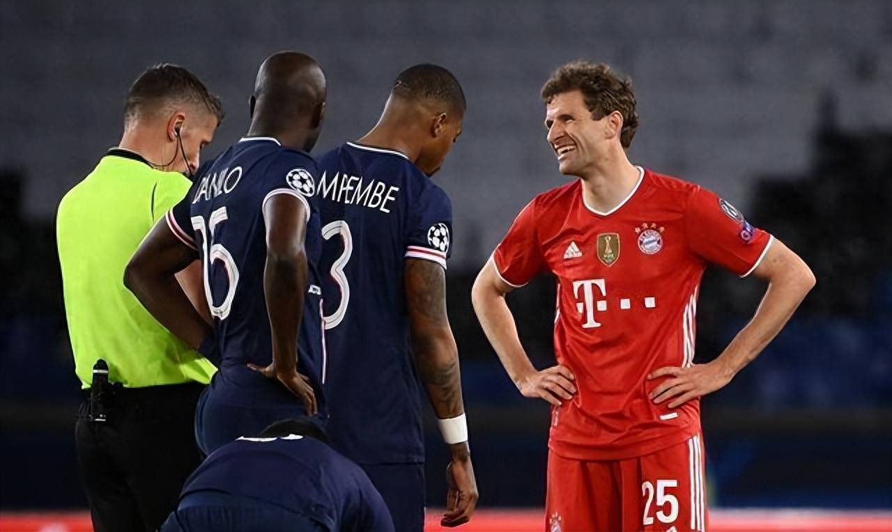 爱游戏APP推荐刷新纪录引发热议！，詹姆斯在拜仁比赛中大比分获胜气势如虹延续的简单介绍