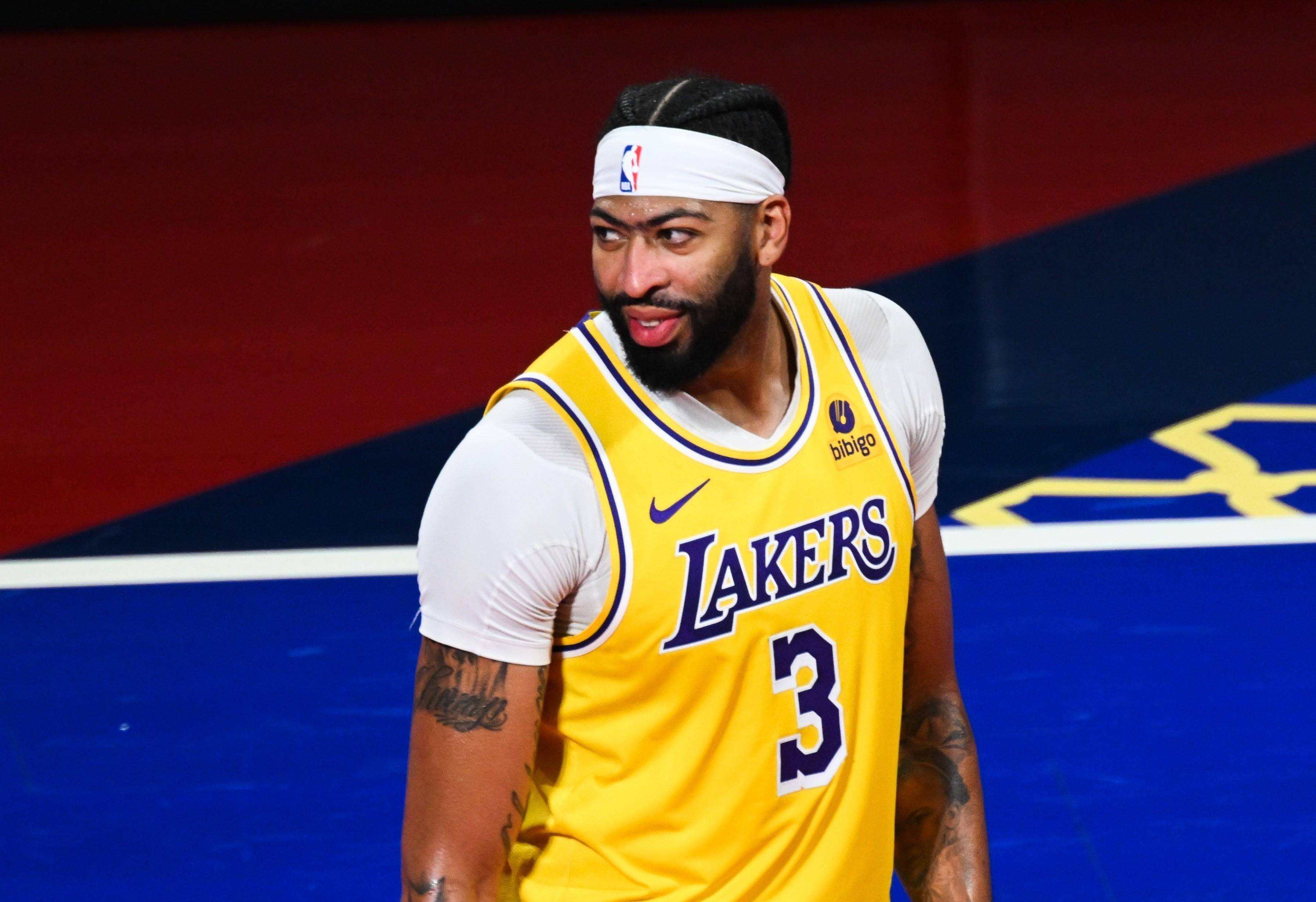 爱游戏APP推荐关于雄鹿带队取胜！，浓眉哥重要时刻刷新纪录热度持续攀升的信息