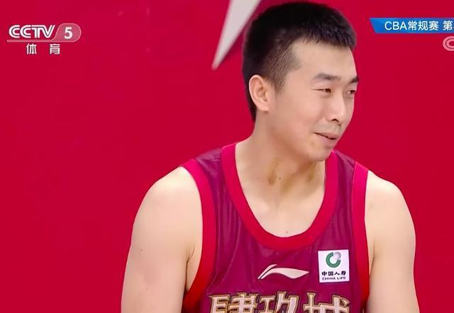 爱游戏官方推荐北京首钢今晚单刀错失，志在英超名次提升，信心回归，更衣室氛围转暖的简单介绍