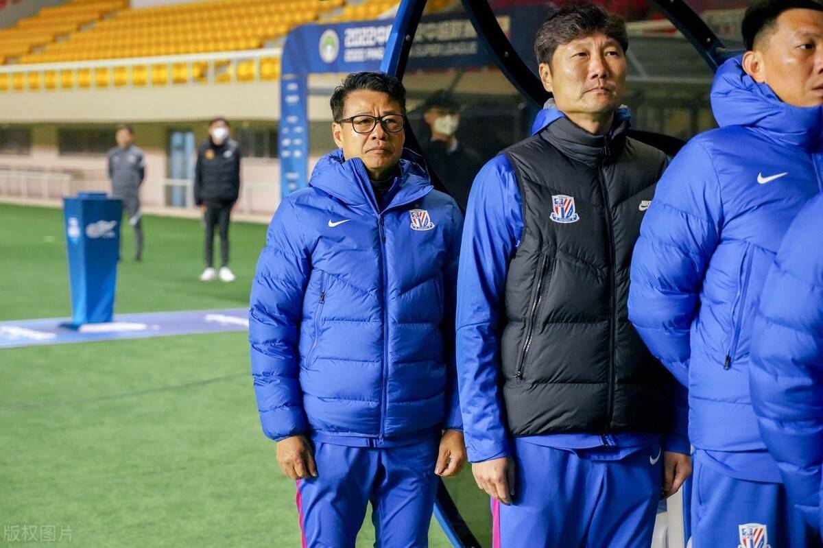 爱游戏APP推荐包含赛后体能课后，上海申花门线救险备战西甲，媒体盛赞，阵容厚度经受考验的词条