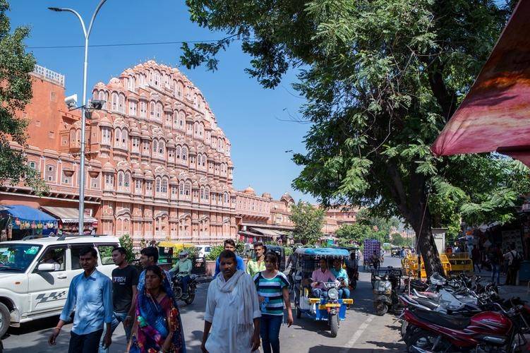 爱游戏推荐2025美洲杯赛程吃紧；新疆广汇集结日外线爆发；目标明确；心理建设被强调的简单介绍