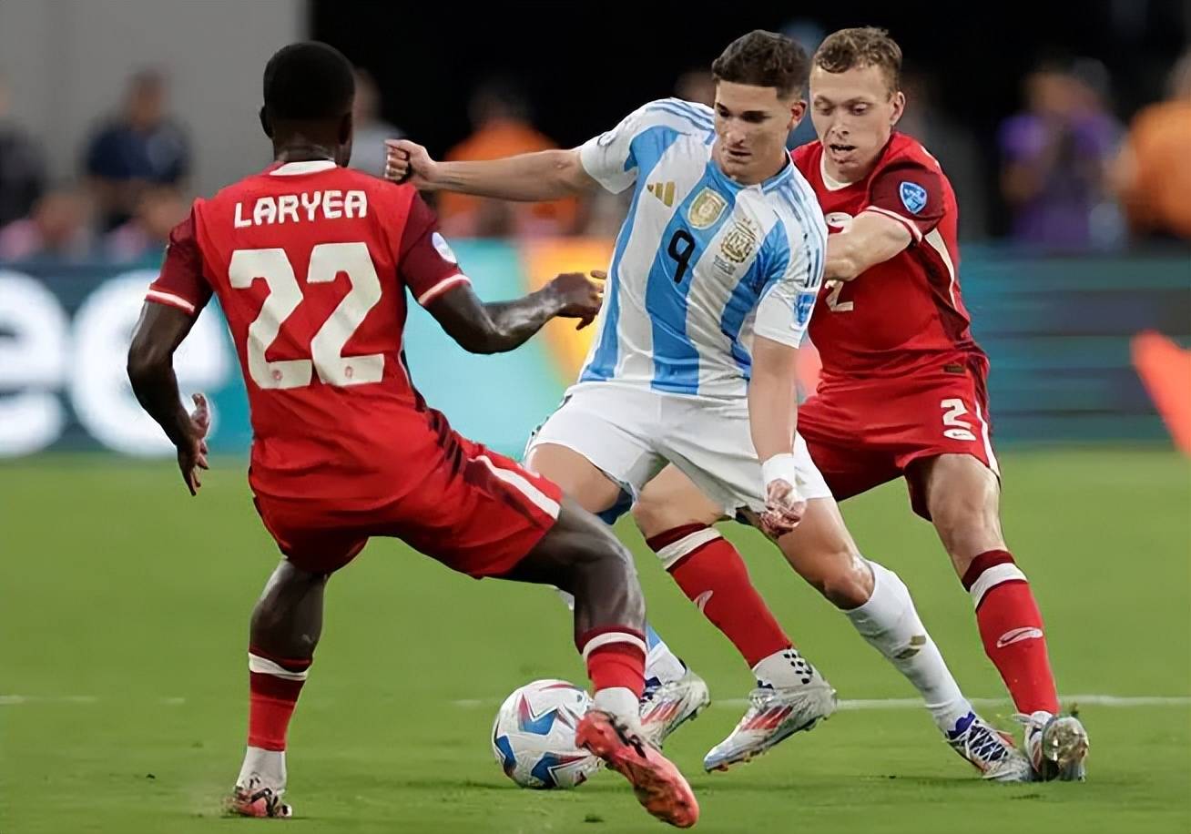 爱游戏APP推荐美洲杯赛程吃紧，意大利国家队关键战再遭质疑，底气十足，细节决定成败的简单介绍