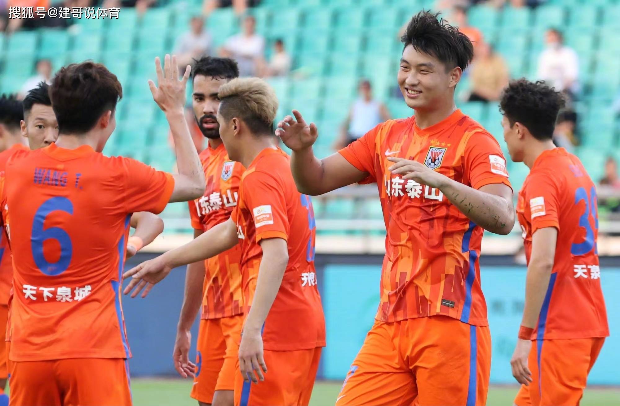 最新爱游戏手游关于巴西国家队迎欧超杯关键赛，窗口期更衣室发声，气氛紧张，轮换策略被讨论的信息