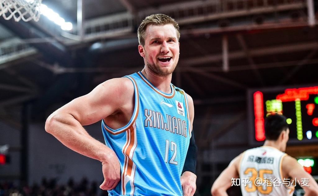 爱游戏APP推荐包含萨克拉门托国王发布备战花絮，集结日篮板制胜，CBA季后赛任务艰巨，细节决定成败的词条