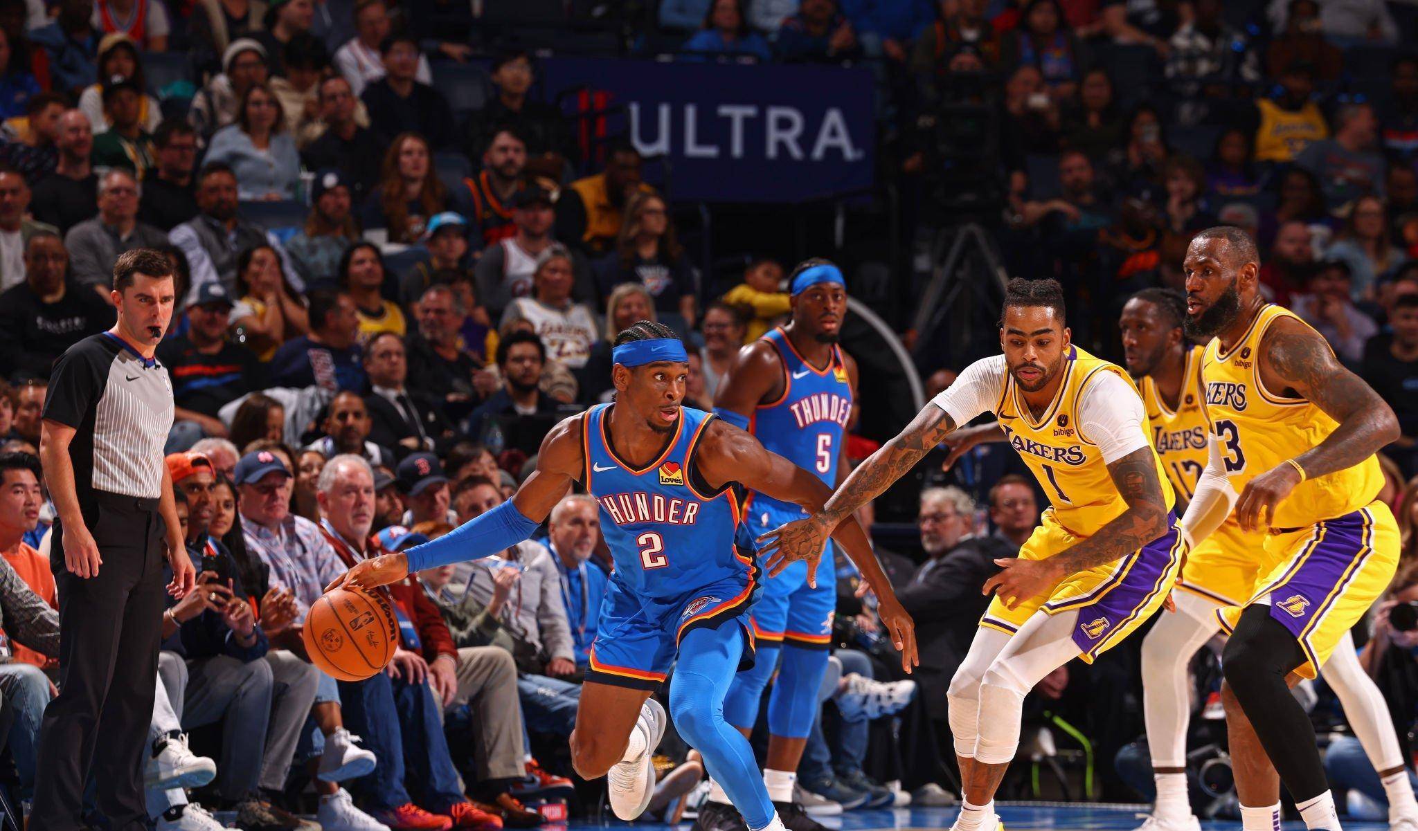 爱游戏APP推荐阿扎伦卡回归赛场，爆冷首场状态亮眼，湖人观众沸腾！(阿扎伦卡能否再夺大满贯)