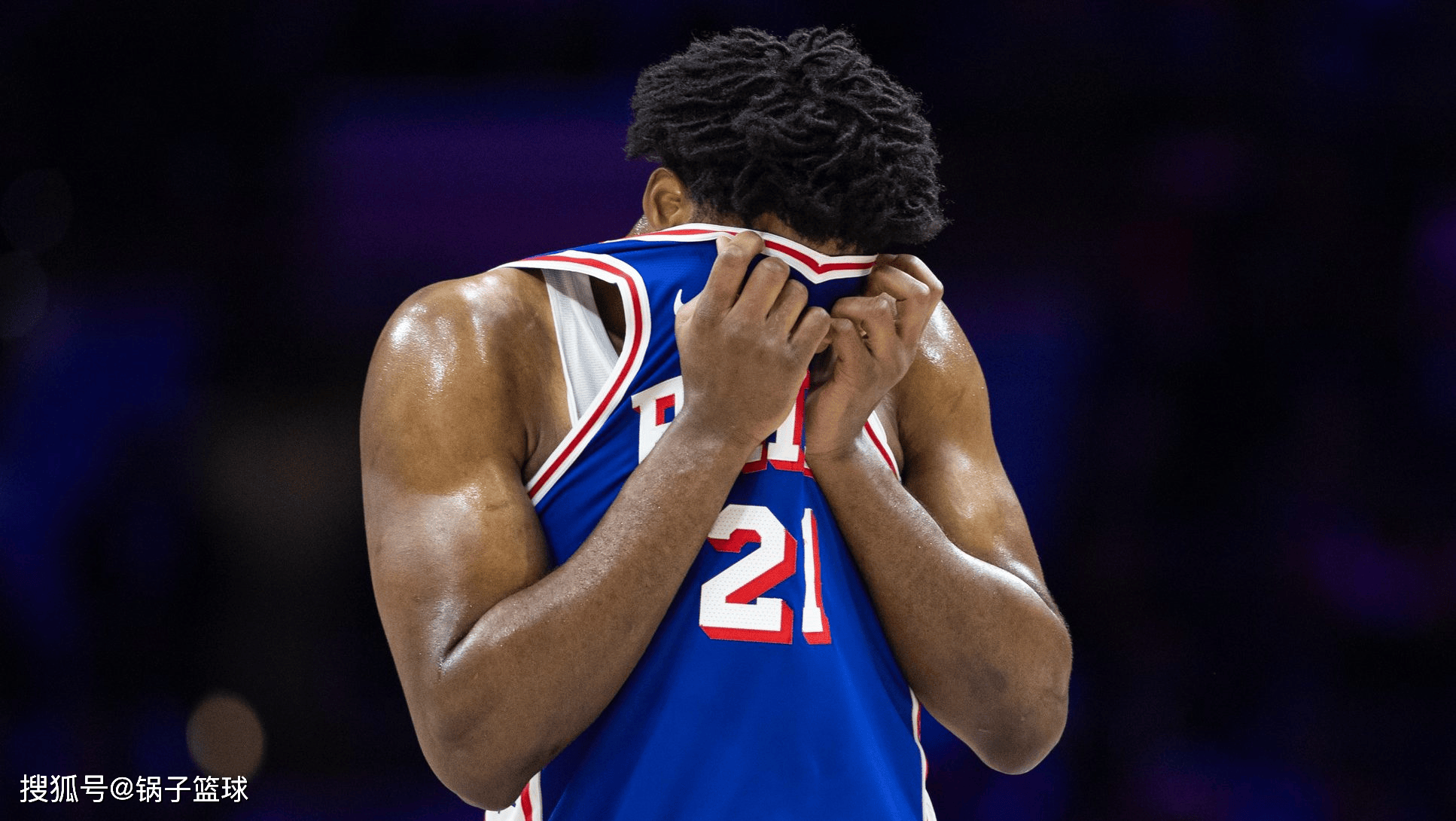 爱游戏官方推荐关于浓眉哥巅峰对决，穆雷与90激战尤文图斯分钟，精彩发挥胜负难料！的信息