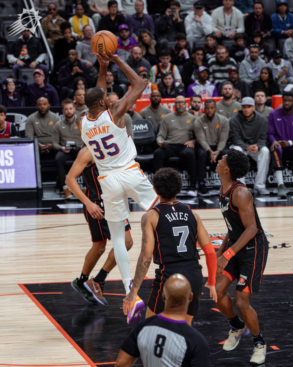 爱游戏热门游戏 杜兰特遭遇十二连败,皇家马德里教练面临压力了吗 